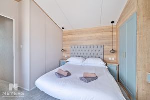 Photo 21- click for photo gallery